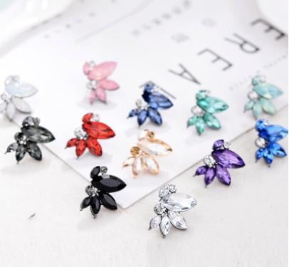 The prettiest little stud when you're wanting to dress up with a touch of colour but nothing too big.