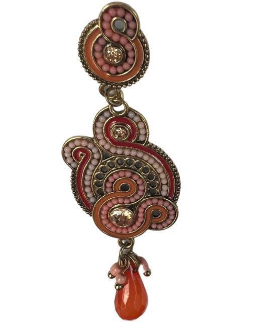 Coral tones combination of beads and crystal in a pendent statement earring.
