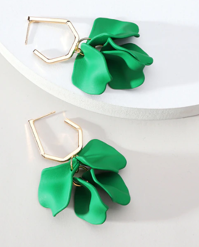 Crafted from acrylic and fastened with a secure stud backing, these chic vibrant green petal flowers are a statement on their own.