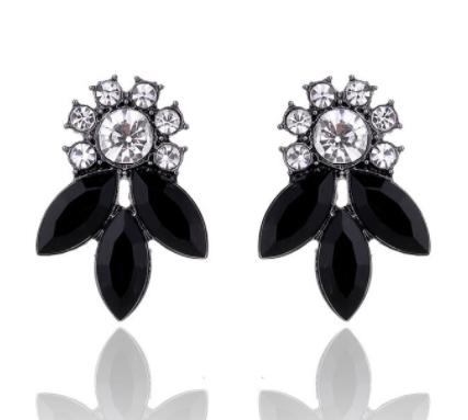 Black crystal flower petal stud earring set in vintage black clasping. Very lightweight!