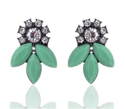 Green crystal flower petal stud earring set in vintage black clasping. Very lightweight!