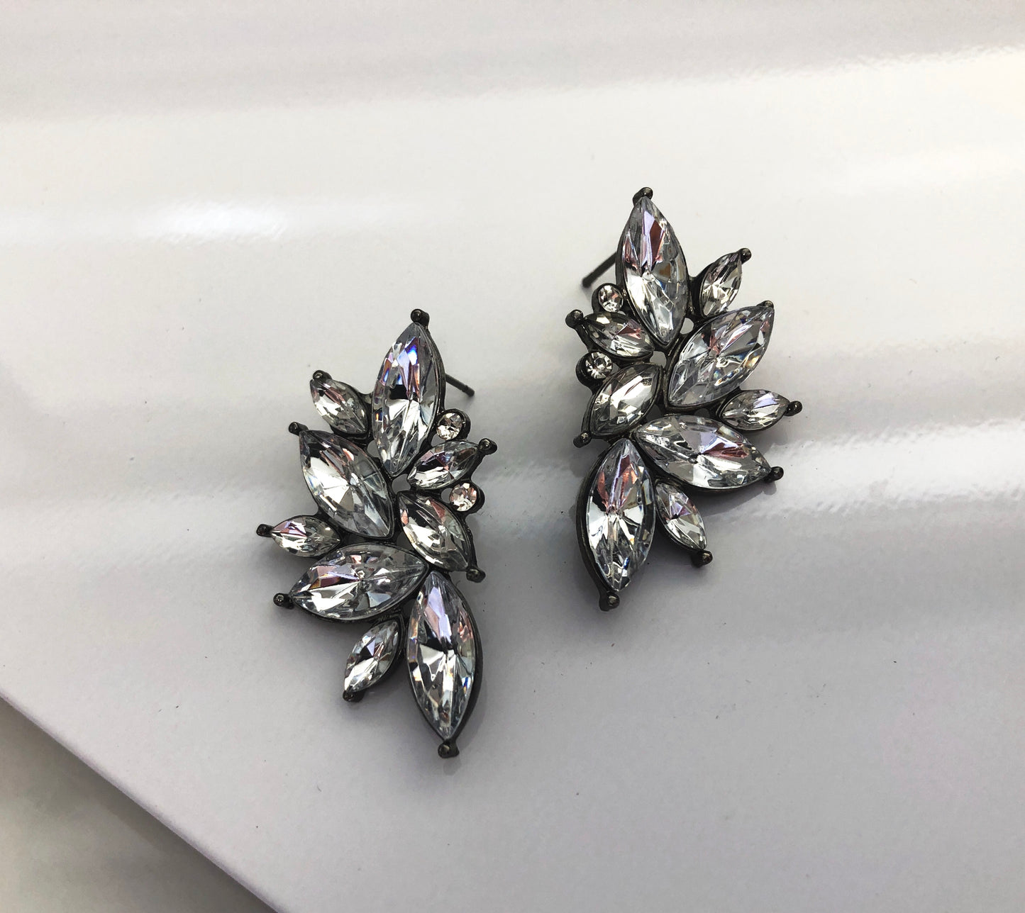 A beautiful and simple crystal stud, easily worn to dress up any outfit or add a little sparkle.