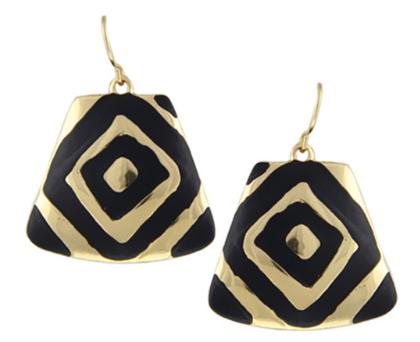 A gold and black geometric lightweight drop suitable for longwear. 