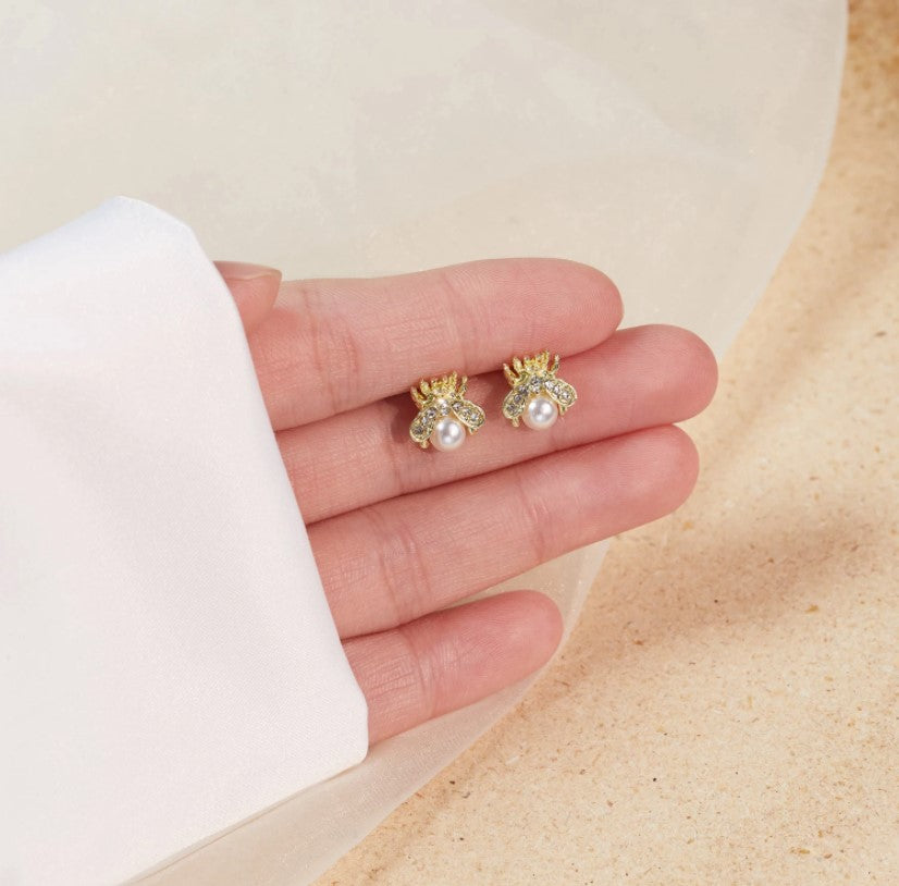 The most elegant baby bee pearl stud earring.