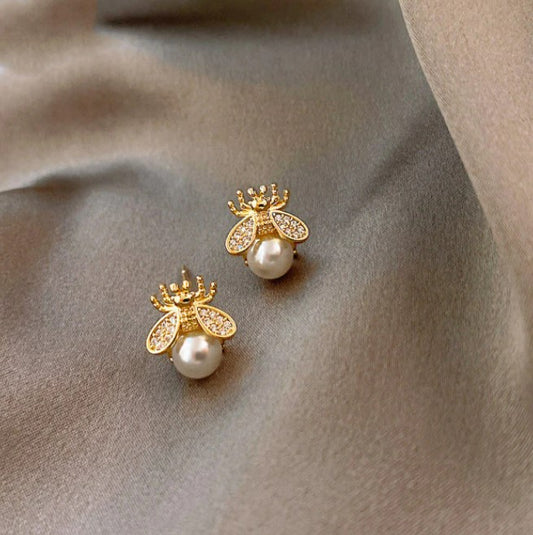 The most elegant baby bee pearl stud earring.