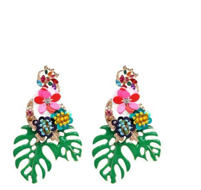 Tarryn is our larger wow factor statement earring! She goes with E.V.E.R.Y.T.H.I.N.G   All earrings arrive beautifully packaged in our luxurious Entire Me pouch. 