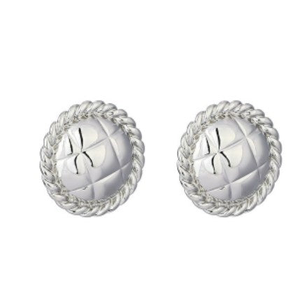 Veronica has all the feminine feels. Her stud backing and 22mm diameter makes her the perfect statement stud geometric earring. 